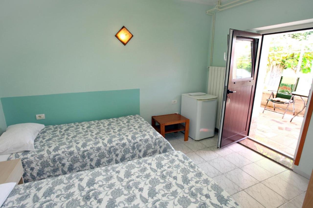 Dino Studio And Room Apartments Portorož Exterior foto